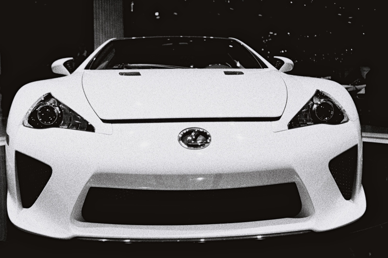 Illustration for article titled Photographing Supercars with Weird, Old Cameras